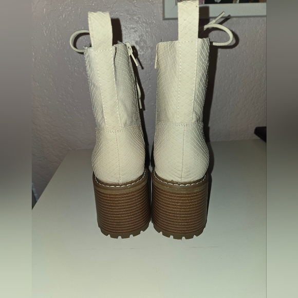 NWOT Mia Sian Boot - Picture 5 of 6